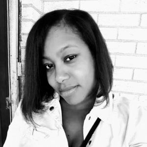 Meet your Posher, Desiree